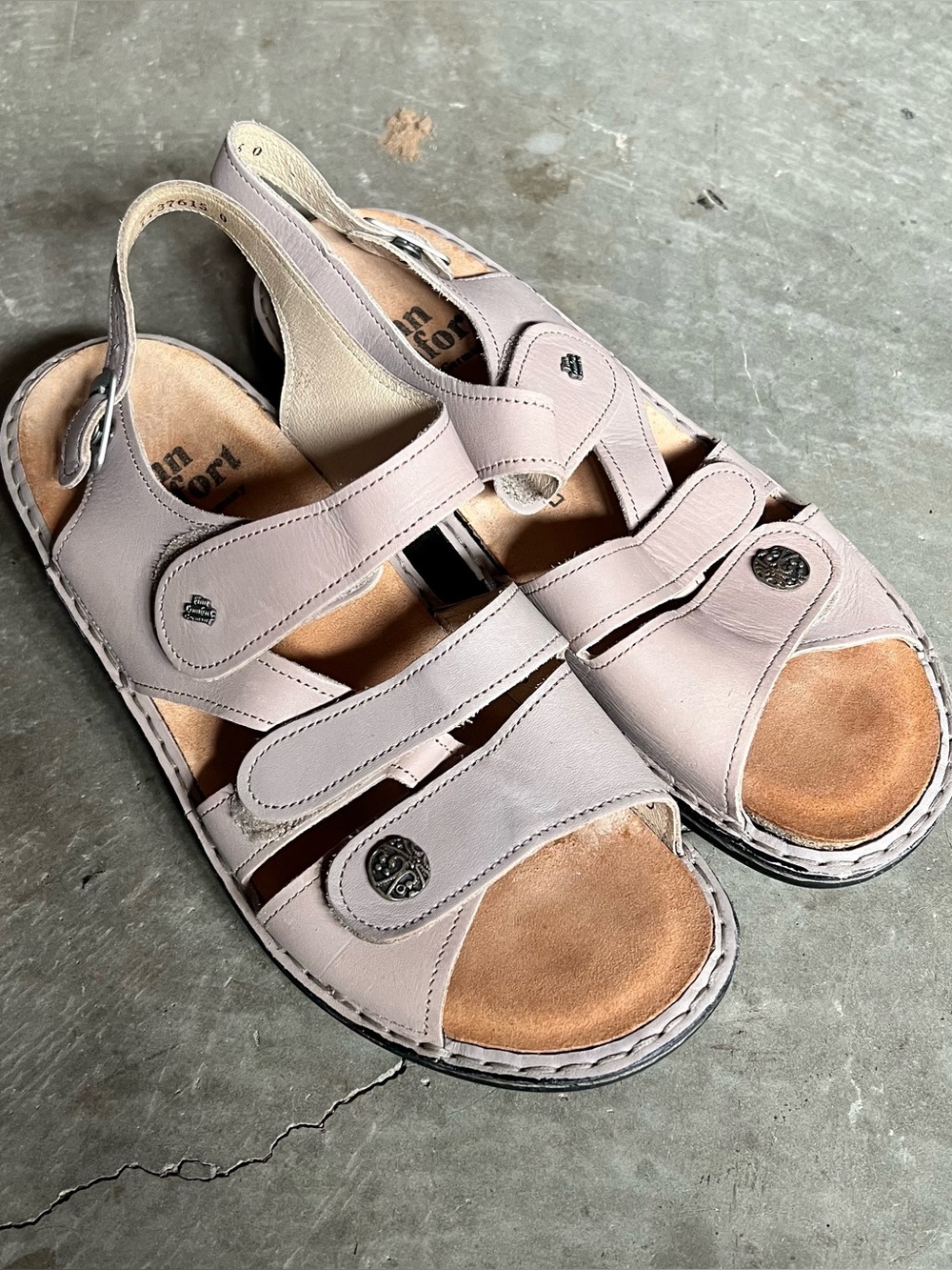 Finn Comfort Women's Light Taupe Leather Adjustable Slingback Sandals